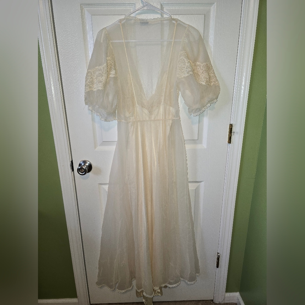 Val Mode Vintage Set Sheer Cream Gown And Duster Lace Coquette Cottagecore - Picture 9 of 16
